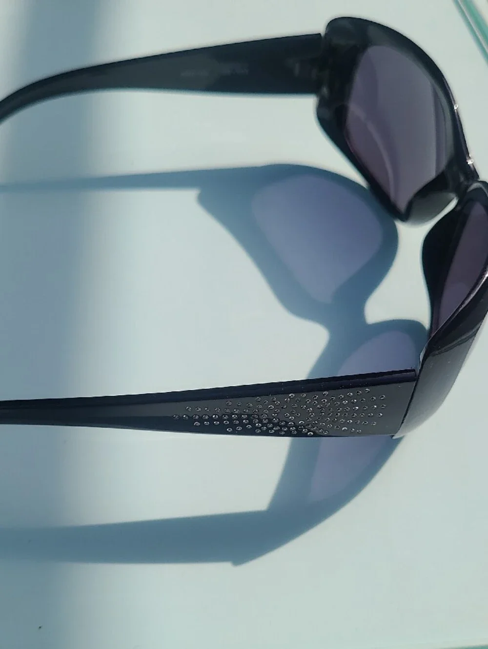 Women’s Oversized Tortoiseshell and Black Sunglasses Set